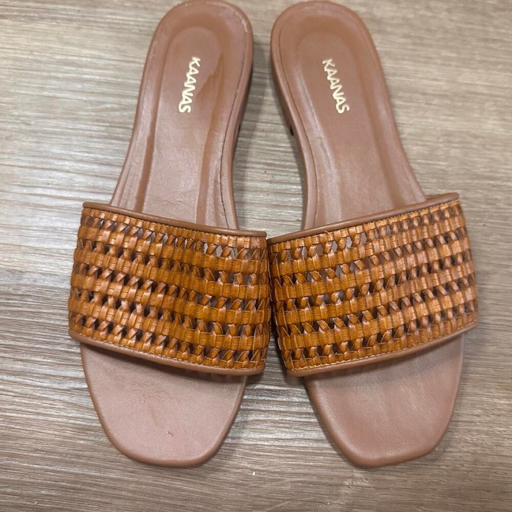Kaanas brown woven sandals